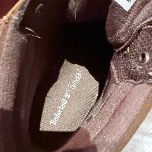 Timberland Women's Lace-Up Tan Boots with Red Accents - Picture 8 of 8